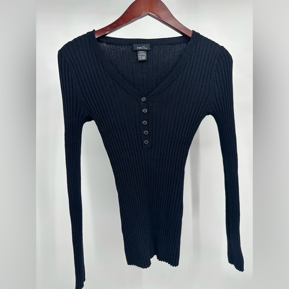 Rue21 Tops - Rue21 Black Ribbed Knit Top